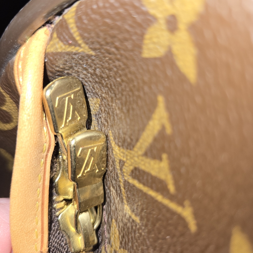 Louis Vuitton Eole 50 Monogram Carry-on Luggage - Picture 15 of 16